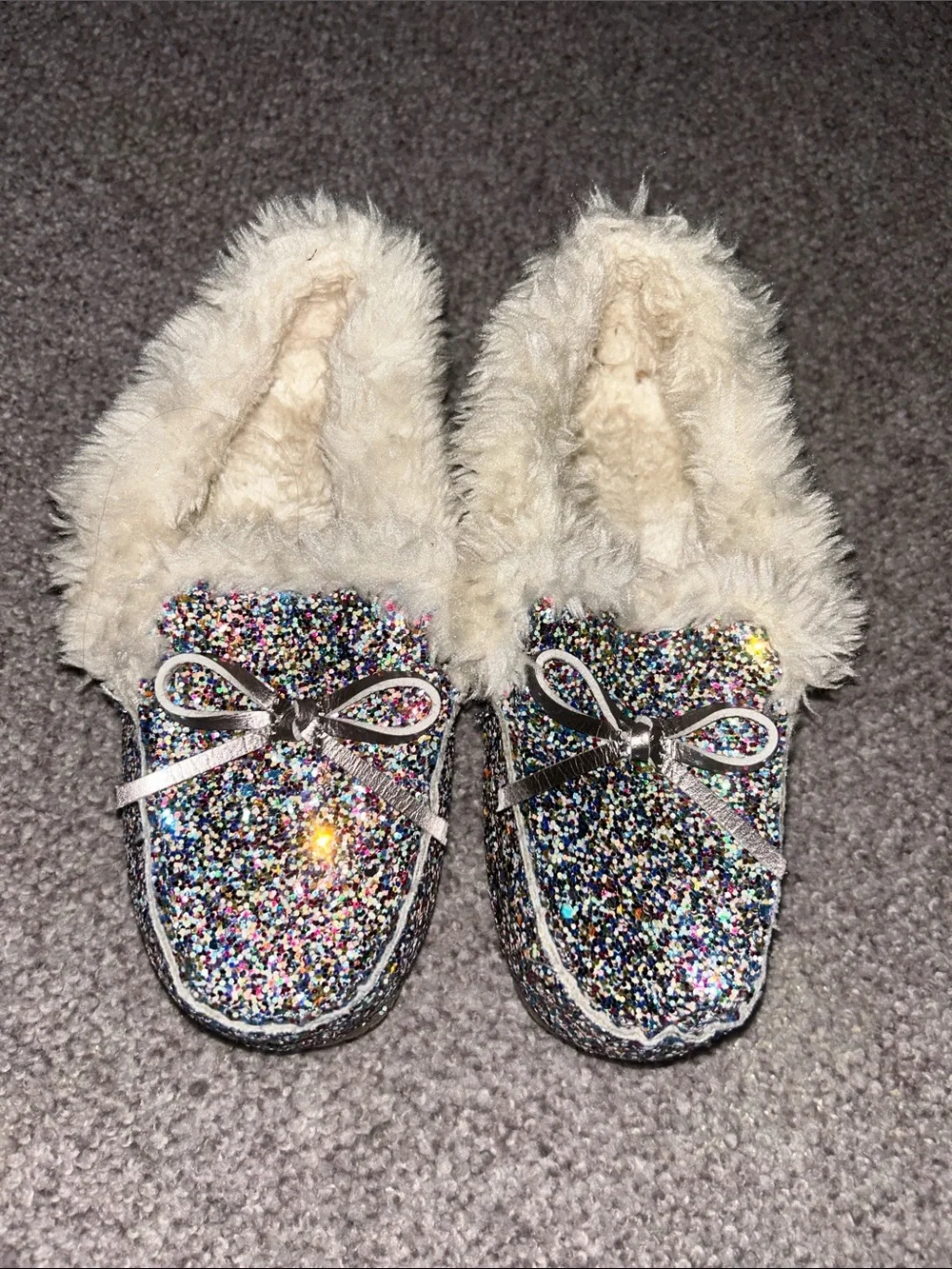 Cat & Jack Girls’ (12) Glitter Moccasins